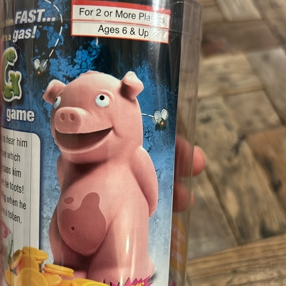 Stinky Pig Game NWT - Picture 6 of 6